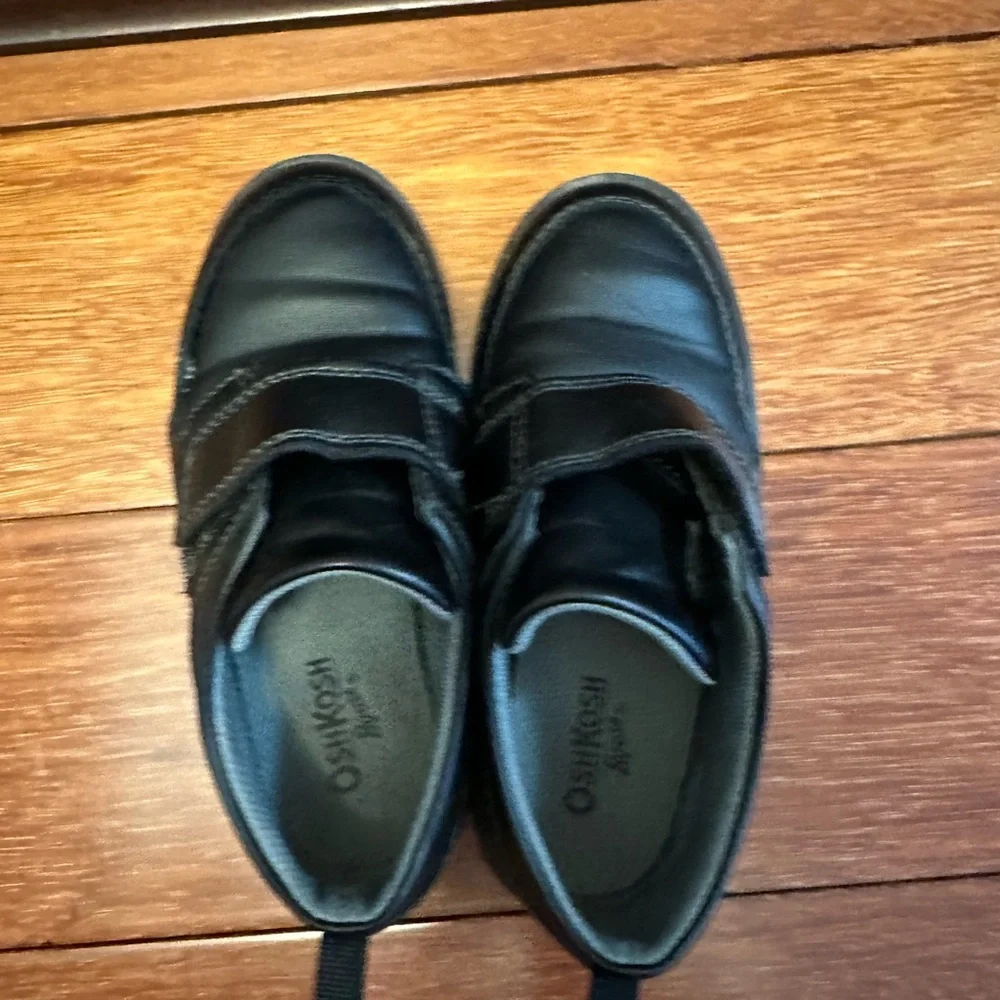 Osh Kosh boys shoes